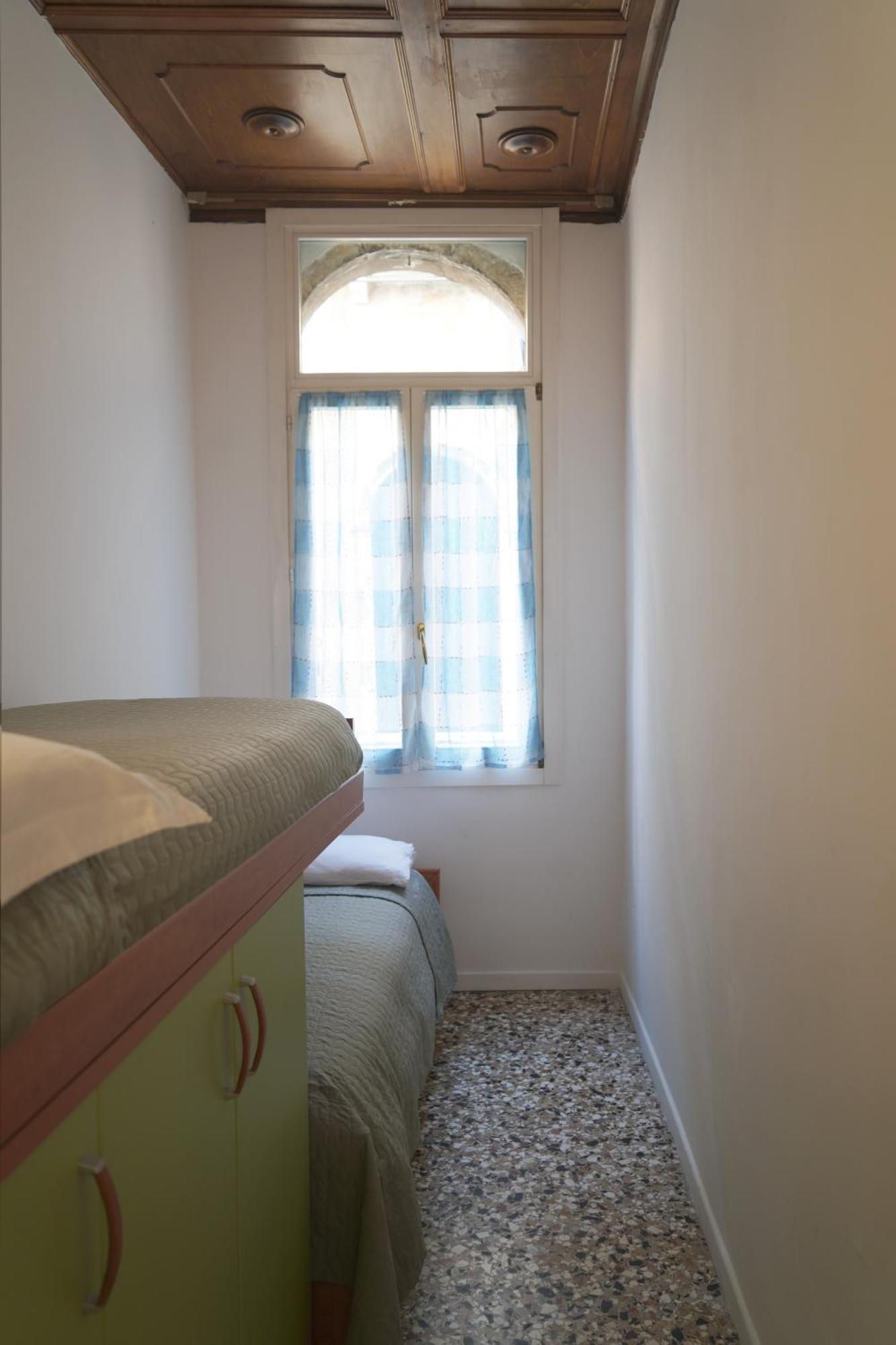Melusina Apartments Rialto Венеція Екстер'єр фото